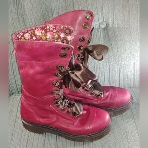 Dr Martens Triumph 1914 boots.